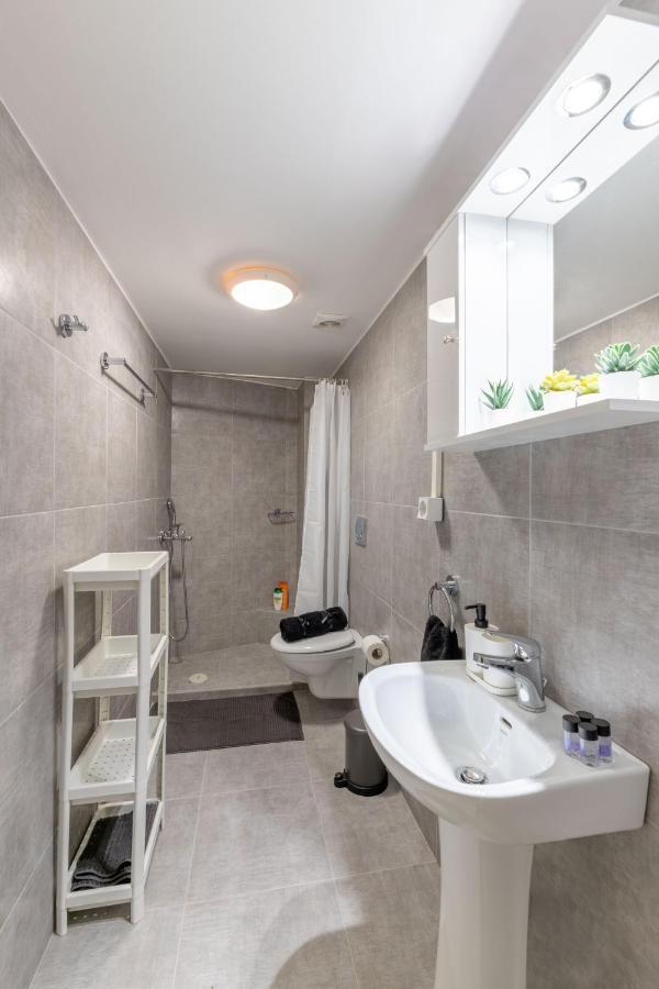 Pink Flat Exarcheia Athens Netflix Apartment Ngoại thất bức ảnh