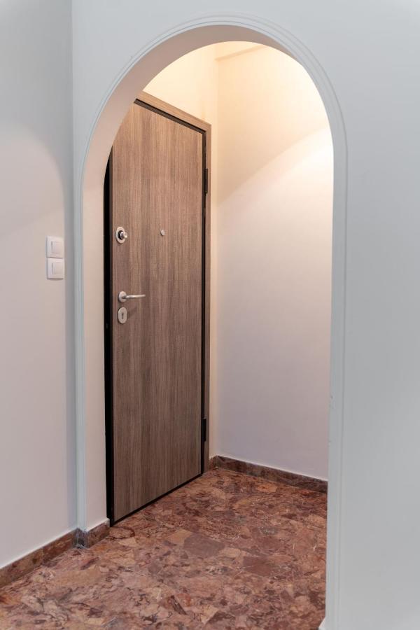 Pink Flat Exarcheia Athens Netflix Apartment Ngoại thất bức ảnh